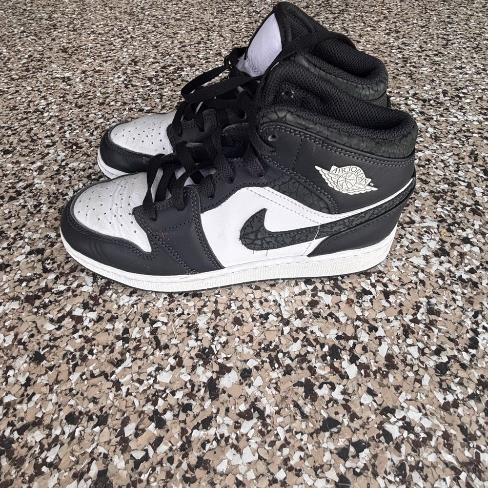 Nike Kids Black and White Air Jordan 1 High-Top Sneakers